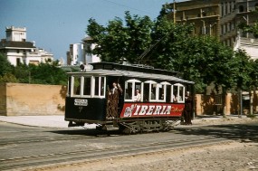 1956 photo of a tram in Barcelona