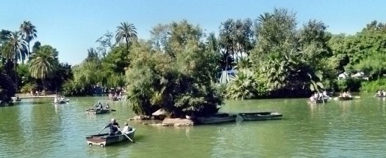 photo of the lake at Parc de la Ciutadella