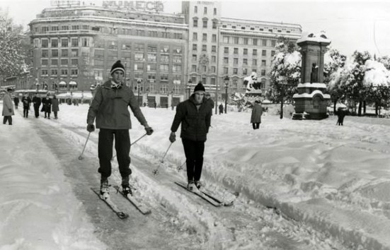 Snow in Barcelona (1962)
